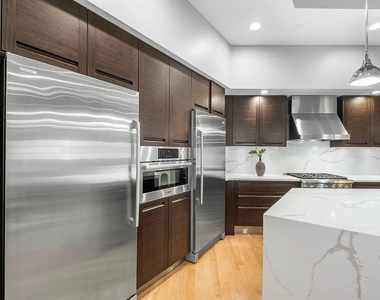 650 N Morgan Street - Photo Thumbnail 6