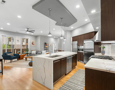 650 N Morgan Street - Photo Thumbnail 4