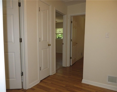 2554 Skyland Trail Ne - Photo Thumbnail 22