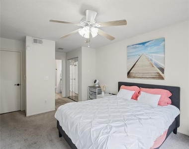 43 Rumson Court Se - Photo Thumbnail 16