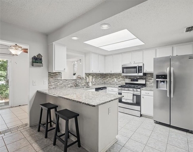 43 Rumson Court Se - Photo Thumbnail 7