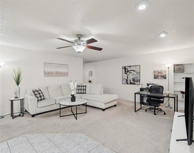 43 Rumson Court Se - Photo Thumbnail 5