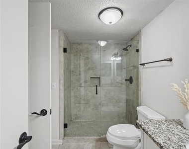 43 Rumson Court Se - Photo Thumbnail 18
