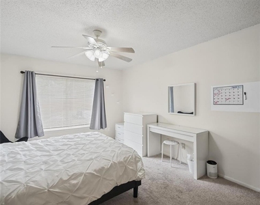 43 Rumson Court Se - Photo Thumbnail 15