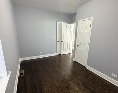 839 E 87th Place - Photo Thumbnail 5