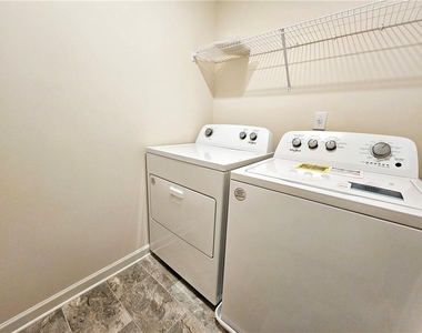 274 Walnut Grove Way - Photo Thumbnail 4