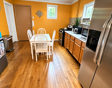 1621 N Drake Avenue - Photo Thumbnail 3
