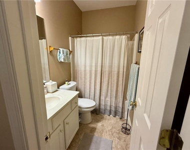 2704 Waters Edge Trail - Photo Thumbnail 2