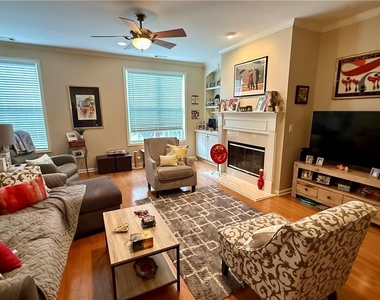 2704 Waters Edge Trail - Photo Thumbnail 5