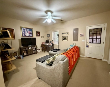 2704 Waters Edge Trail - Photo Thumbnail 3