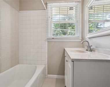 3315 N Embry Circle - Photo Thumbnail 17