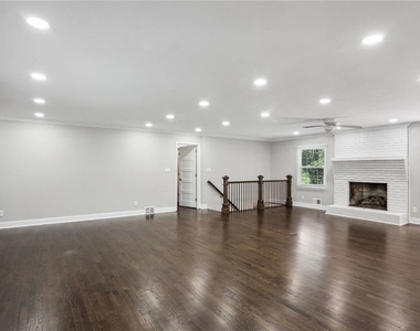 3315 N Embry Circle - Photo Thumbnail 10