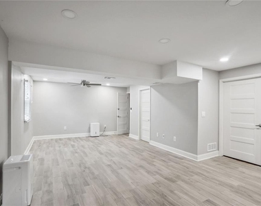 3315 N Embry Circle - Photo Thumbnail 20
