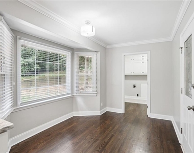 3315 N Embry Circle - Photo Thumbnail 6