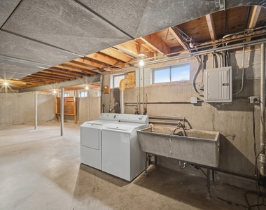 8001 W Balmoral Avenue - Photo Thumbnail 15