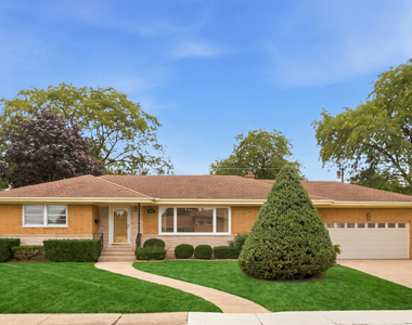 8001 W Balmoral Avenue - Photo Thumbnail 1