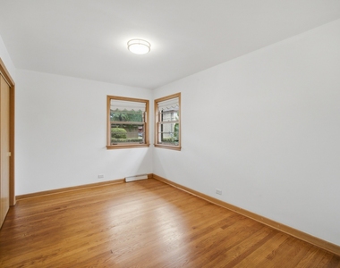 8001 W Balmoral Avenue - Photo Thumbnail 9