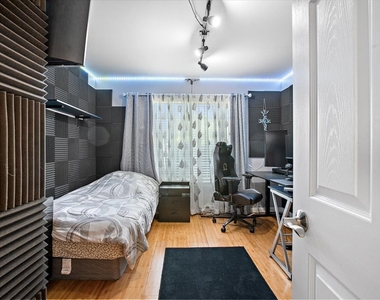 770 S Providence Lane - Photo Thumbnail 20