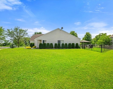 770 S Providence Lane - Photo Thumbnail 33