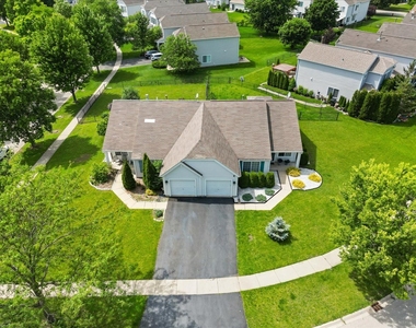 770 S Providence Lane - Photo Thumbnail 3
