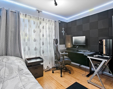 770 S Providence Lane - Photo Thumbnail 21