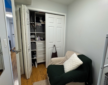 3100 N Lake Shore Drive - Photo Thumbnail 13