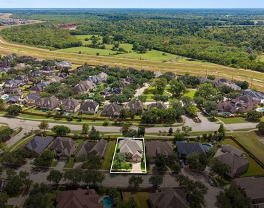 8210 Thunder Ridge Way - Photo Thumbnail 13