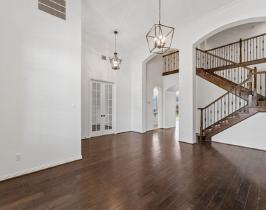 8210 Thunder Ridge Way - Photo Thumbnail 6