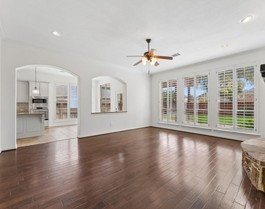 8210 Thunder Ridge Way - Photo Thumbnail 8