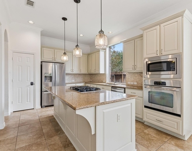 8210 Thunder Ridge Way - Photo Thumbnail 17