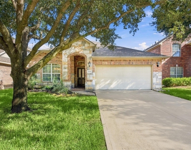 25018 Lakecrest Manor Drive - Photo Thumbnail 4