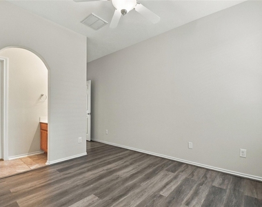 25018 Lakecrest Manor Drive - Photo Thumbnail 34