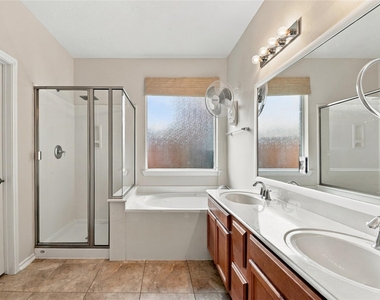 25018 Lakecrest Manor Drive - Photo Thumbnail 30