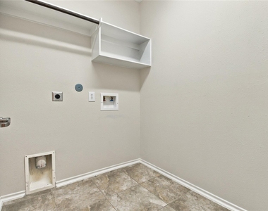 25018 Lakecrest Manor Drive - Photo Thumbnail 45