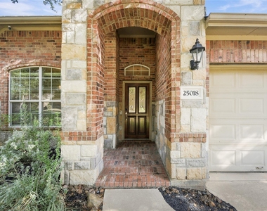 25018 Lakecrest Manor Drive - Photo Thumbnail 7