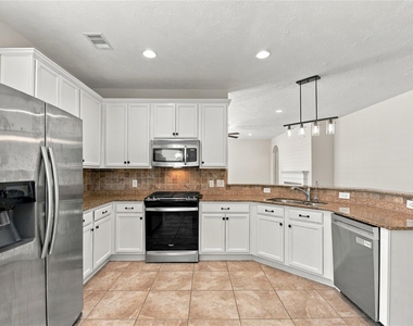 25018 Lakecrest Manor Drive - Photo Thumbnail 21