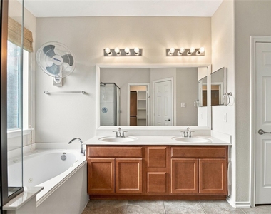 25018 Lakecrest Manor Drive - Photo Thumbnail 29