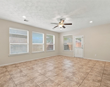 25018 Lakecrest Manor Drive - Photo Thumbnail 12