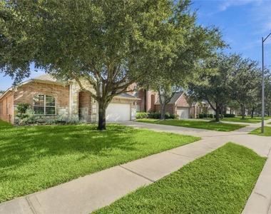 25018 Lakecrest Manor Drive - Photo Thumbnail 2