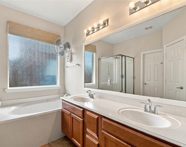 25018 Lakecrest Manor Drive - Photo Thumbnail 28