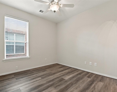25018 Lakecrest Manor Drive - Photo Thumbnail 33