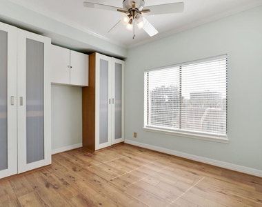 2209 S Braeswood Boulevard - Photo Thumbnail 15