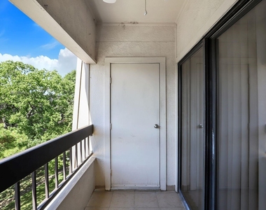 2209 S Braeswood Boulevard - Photo Thumbnail 4