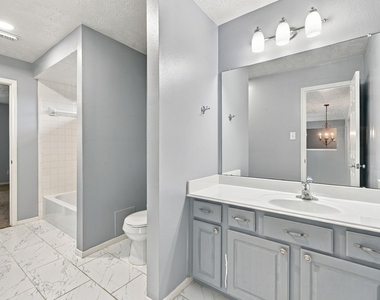 19118 Sprintwood Court - Photo Thumbnail 32