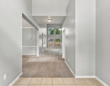 19118 Sprintwood Court - Photo Thumbnail 9