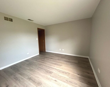 1453 N Chelsea Avenue - Photo Thumbnail 12