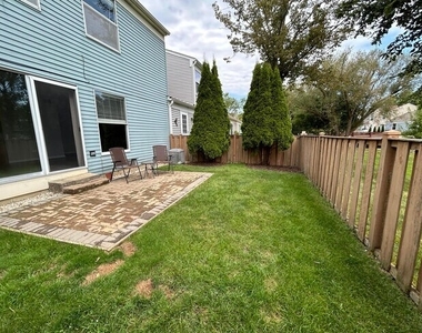 1453 N Chelsea Avenue - Photo Thumbnail 14