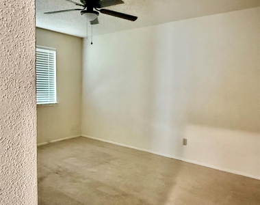 23331 Pebworth Place - Photo Thumbnail 6