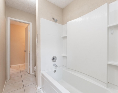 1926 Avenue B - Photo Thumbnail 18