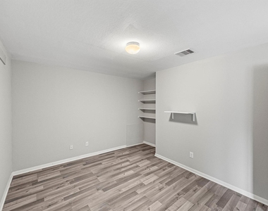 14118 Brunswick Place Drive - Photo Thumbnail 11